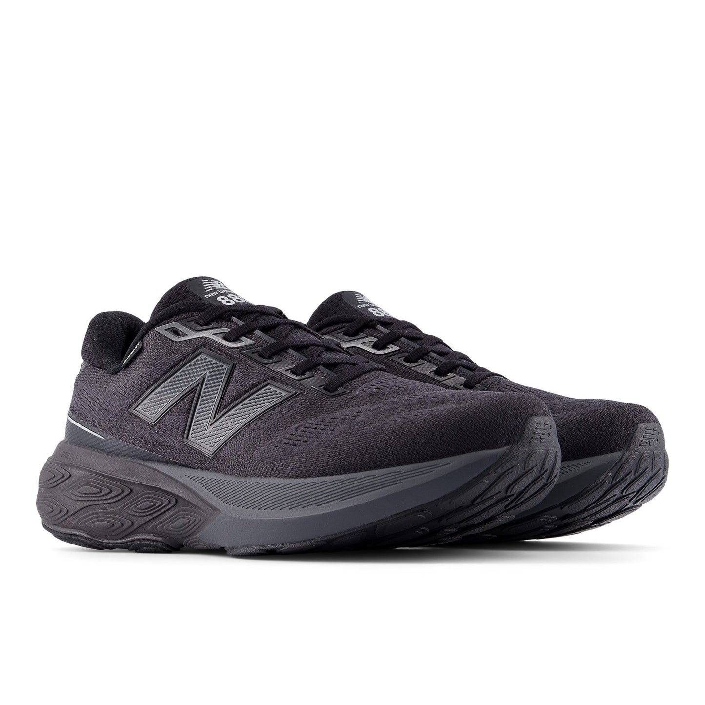 New Balance Men's Fresh Foam X 880v15 GORE-TEX® in Black with Castlerock and Silver Metallic