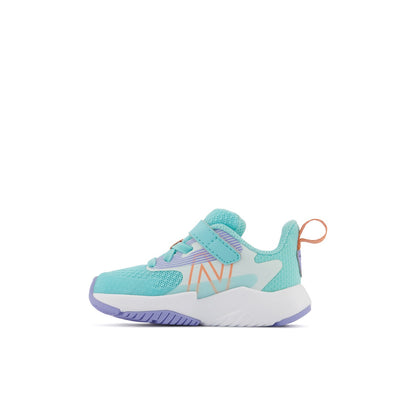 New Balance Kids' Crib & Toddlers Rave Run v2 Bungee Lace w Hook & Loop Top Strap in Surf w Peach Glaze & Magic Hour